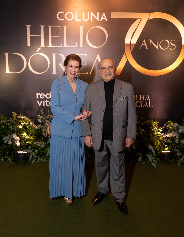 Regina e Helio Dorea no lancamento do livro de 70 anos de colunismo